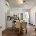 Top Central Apartments Διαμέρισμα *